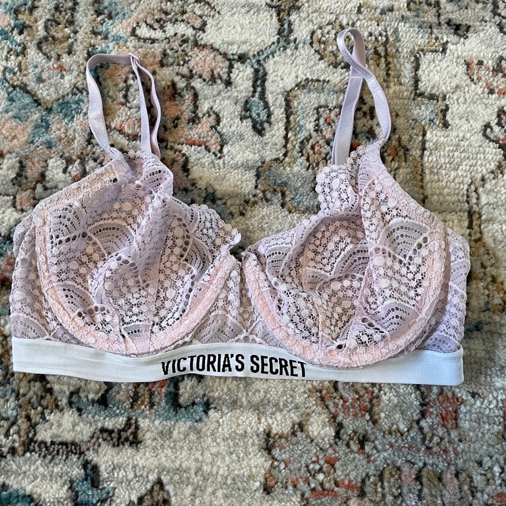 VICTORIAS SECRET BRA